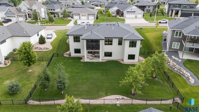 105 N Tumble Creek Cir Circle, Sioux Falls, SD 57110