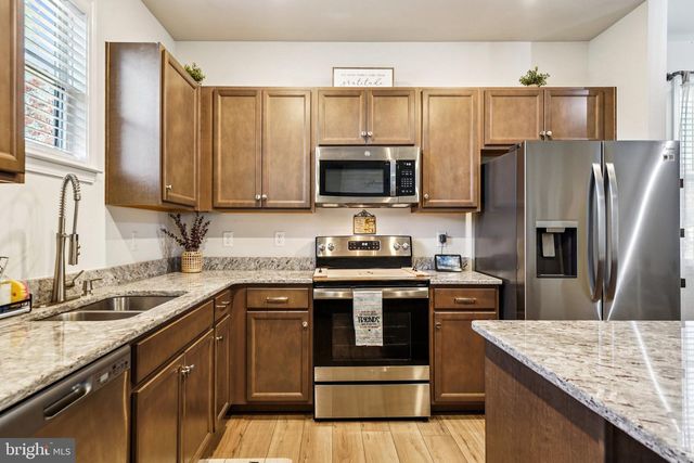 243 BELLEVUE CIR, Aylett, VA 23009