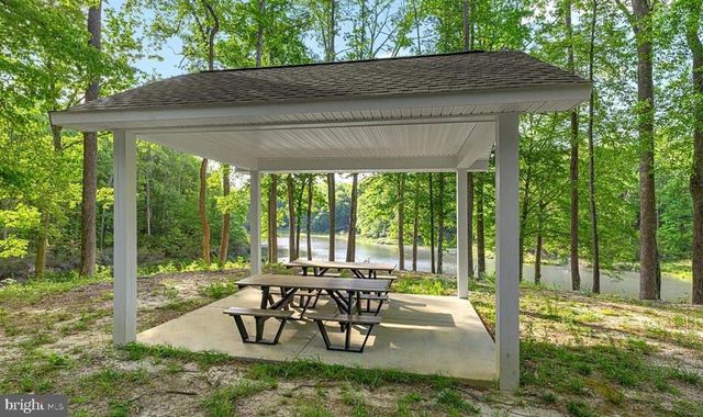 243 BELLEVUE CIR, Aylett, VA 23009