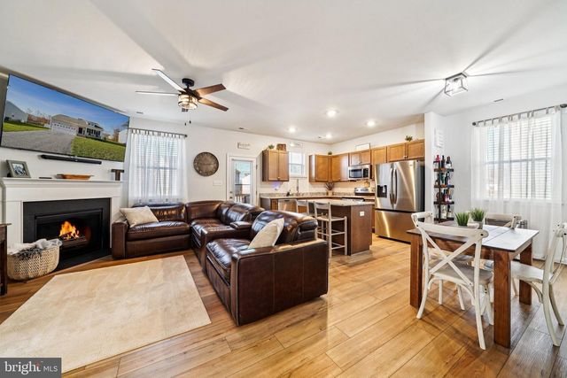 243 BELLEVUE CIR, Aylett, VA 23009