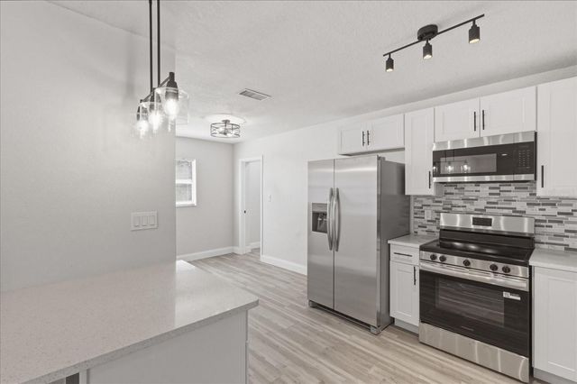 6804 N 47TH STREET, Tampa, FL 33610