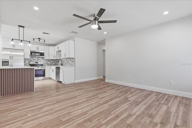 6804 N 47TH STREET, Tampa, FL 33610