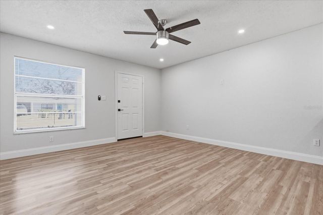 6804 N 47TH STREET, Tampa, FL 33610