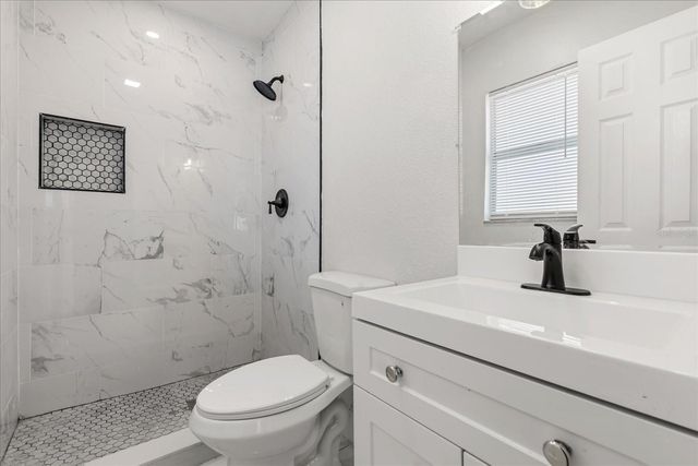 6804 N 47TH STREET, Tampa, FL 33610