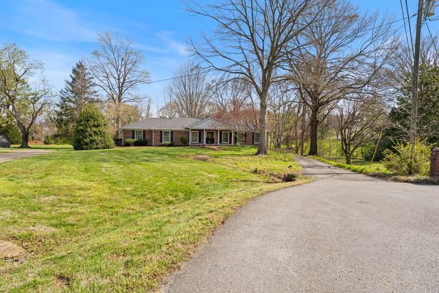 8012 Knoll Ct, Brentwood, TN 37027