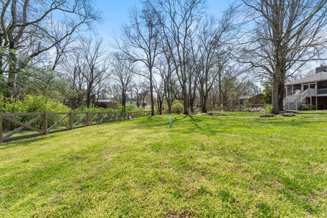 8012 Knoll Ct, Brentwood, TN 37027