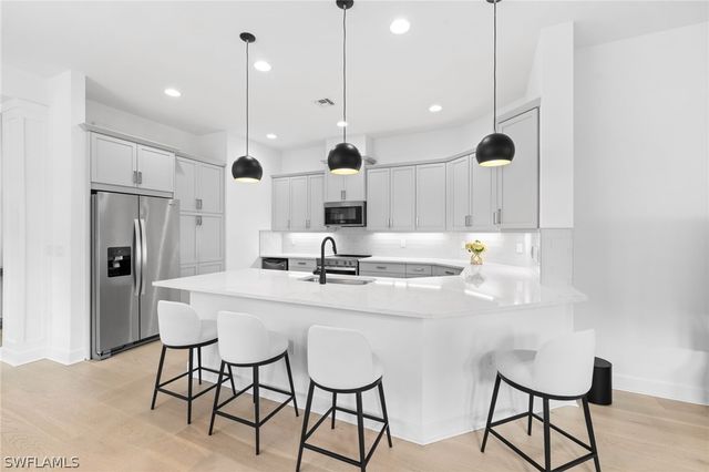 6291 Arriba AVE, Naples, FL 34113