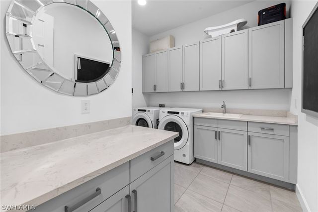 6291 Arriba AVE, Naples, FL 34113