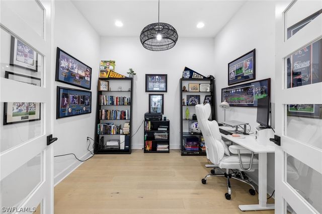 6291 Arriba AVE, Naples, FL 34113