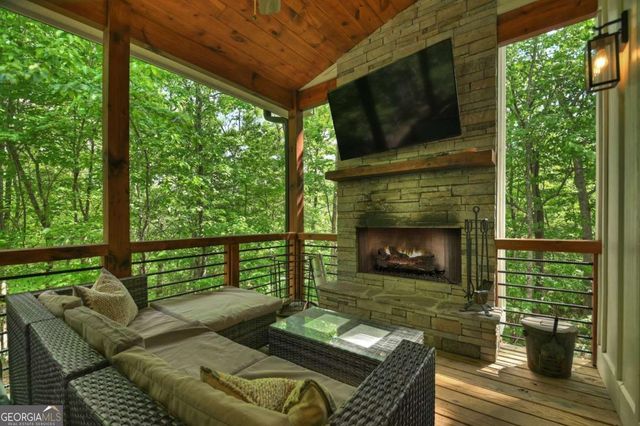 285 Pine Terrace Circle 101, Blue Ridge, GA 30513