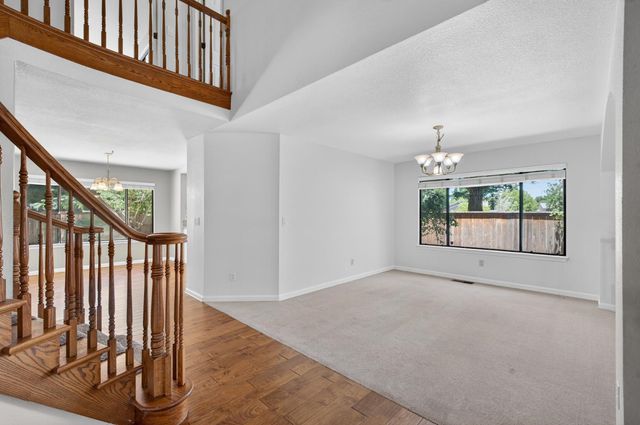 9306 Candalero Ct, Elk Grove, CA 95758