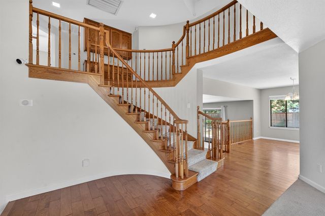9306 Candalero Ct, Elk Grove, CA 95758