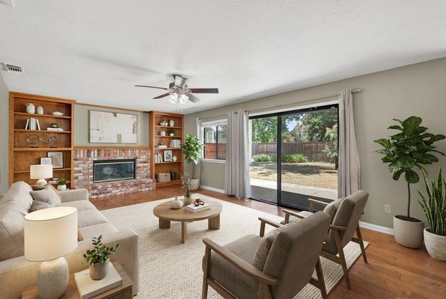 9306 Candalero Ct, Elk Grove, CA 95758