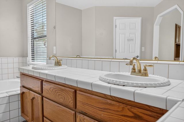 9306 Candalero Ct, Elk Grove, CA 95758