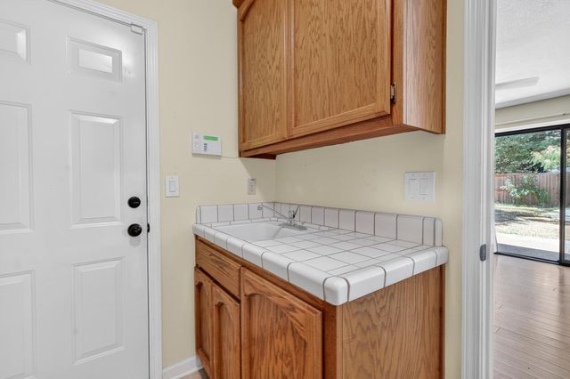 9306 Candalero Ct, Elk Grove, CA 95758
