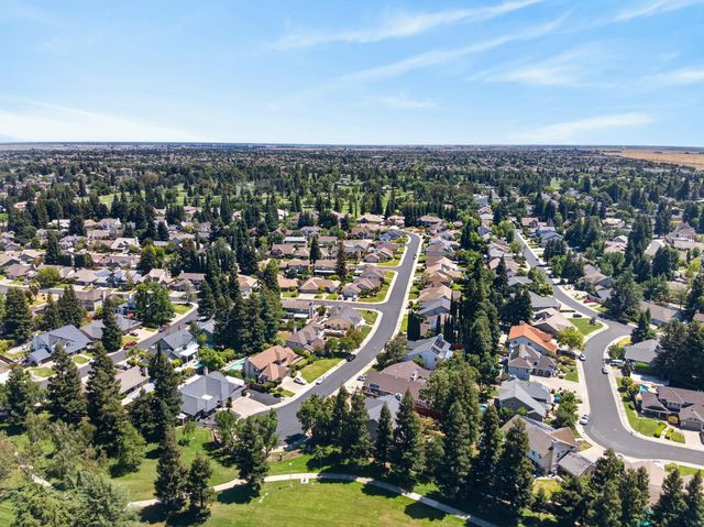9306 Candalero Ct, Elk Grove, CA 95758