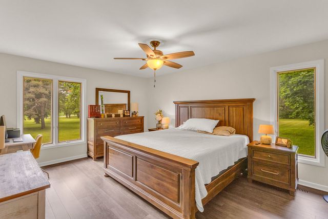 11N025 Burlington Road, Hampshire, IL 60140