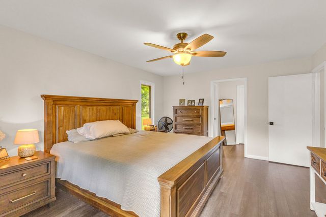 11N025 Burlington Road, Hampshire, IL 60140