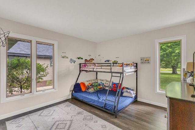 11N025 Burlington Road, Hampshire, IL 60140