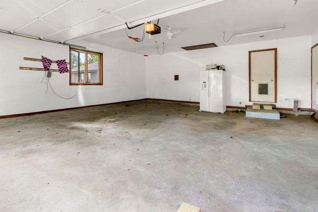 11N025 Burlington Road, Hampshire, IL 60140