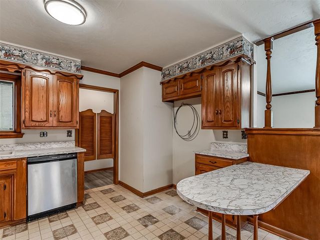 136 Elwood Drive, Edmond, OK 73013