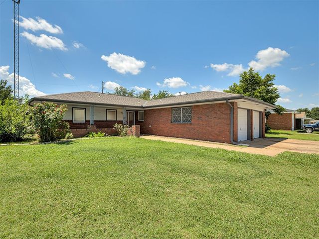 136 Elwood Drive, Edmond, OK 73013