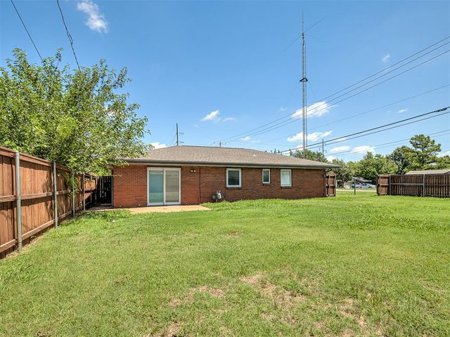 136 Elwood Drive, Edmond, OK 73013