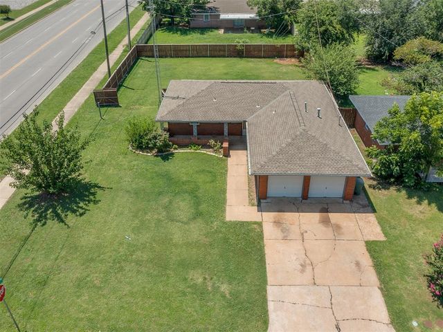 136 Elwood Drive, Edmond, OK 73013