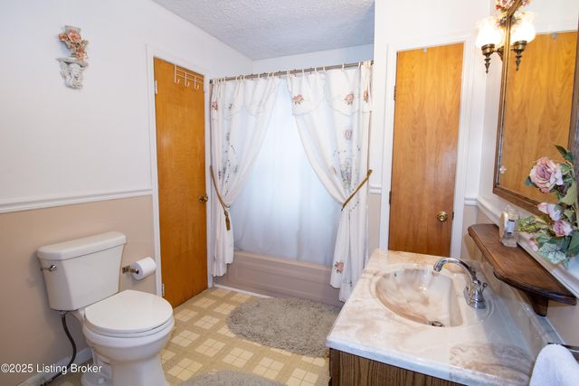 405 Wallace Ave, Leitchfield, KY 42754