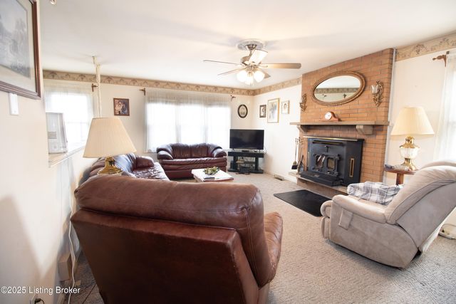 405 Wallace Ave, Leitchfield, KY 42754