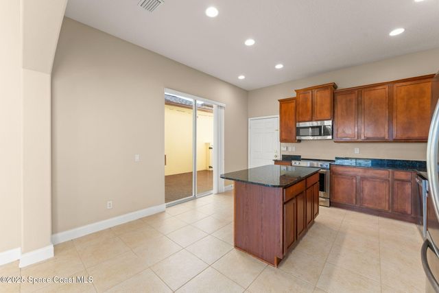 2032 Elkins Point Point, Melbourne, FL 32935