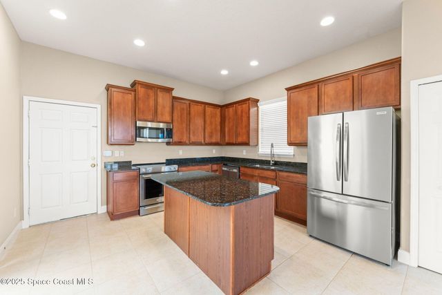 2032 Elkins Point Point, Melbourne, FL 32935