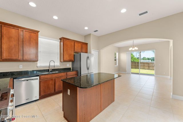 2032 Elkins Point Point, Melbourne, FL 32935
