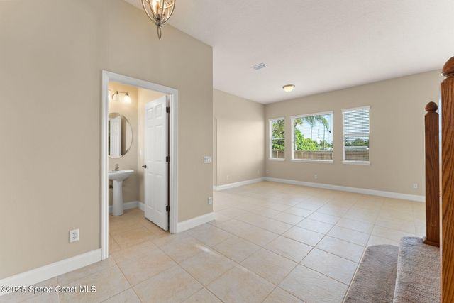 2032 Elkins Point Point, Melbourne, FL 32935