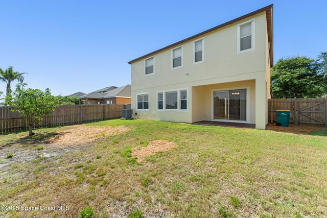 2032 Elkins Point Point, Melbourne, FL 32935