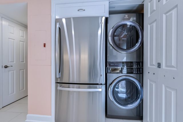 460 Ocean Creek Dr Apt 17, Myrtle Beach, SC 29572