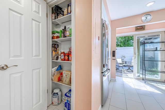 460 Ocean Creek Dr Apt 17, Myrtle Beach, SC 29572