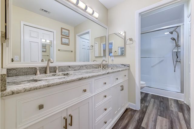 460 Ocean Creek Dr Apt 17, Myrtle Beach, SC 29572