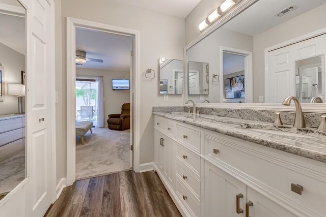 460 Ocean Creek Dr Apt 17, Myrtle Beach, SC 29572