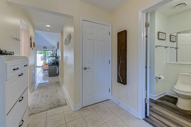 460 Ocean Creek Dr Apt 17, Myrtle Beach, SC 29572