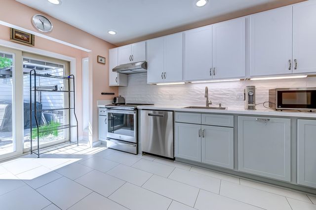 460 Ocean Creek Dr Apt 17, Myrtle Beach, SC 29572