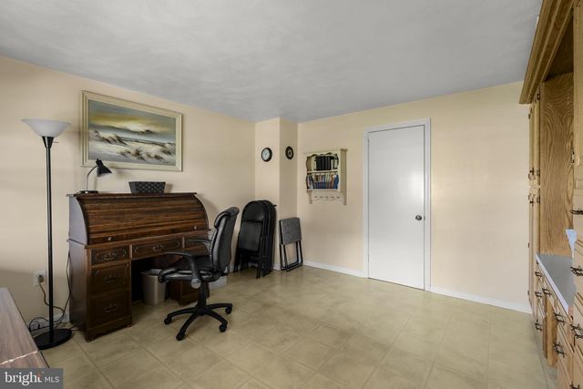 897 S CUSTER AVE, New Holland, PA 17557