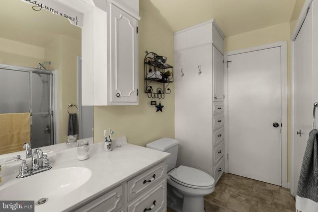 897 S CUSTER AVE, New Holland, PA 17557