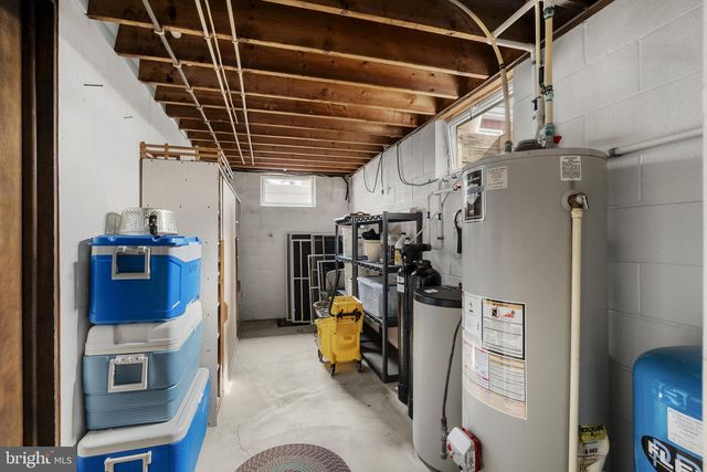 897 S CUSTER AVE, New Holland, PA 17557