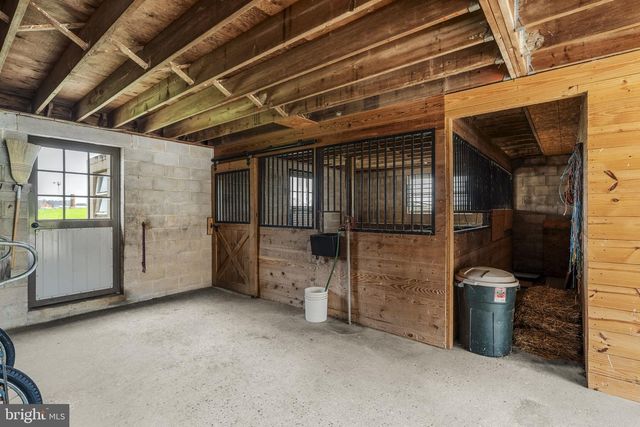 897 S CUSTER AVE, New Holland, PA 17557