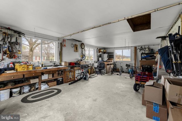 897 S CUSTER AVE, New Holland, PA 17557