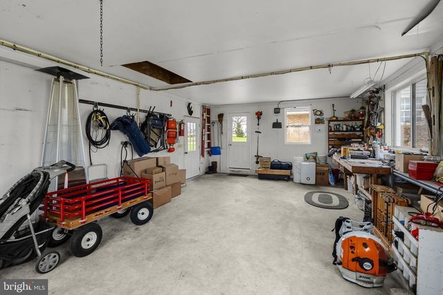 897 S CUSTER AVE, New Holland, PA 17557