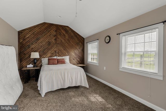897 S CUSTER AVE, New Holland, PA 17557