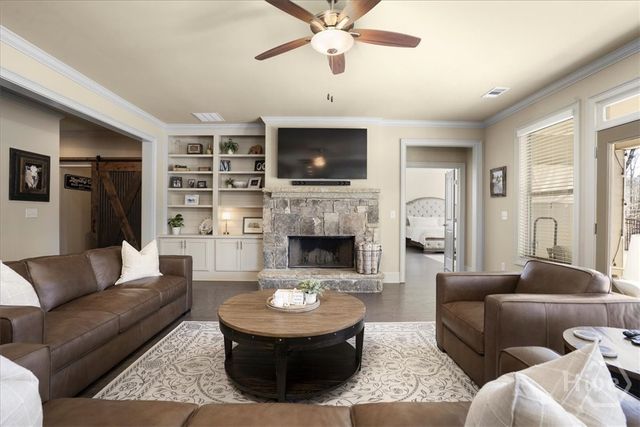 309 Sterling Lake Way, Jefferson, GA 30549