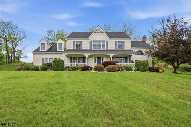 42 Copper Penny Rd, Raritan Twp., NJ 08822